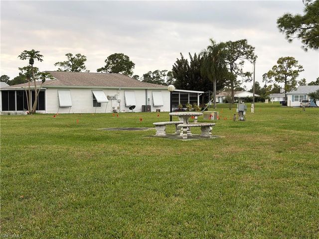 12 Desert Candle CIR, Lehigh Acres, FL 33936