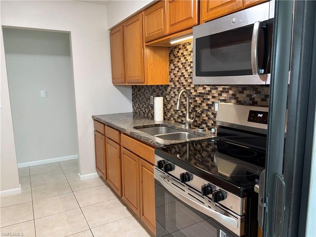 12 Desert Candle CIR, Lehigh Acres, FL 33936