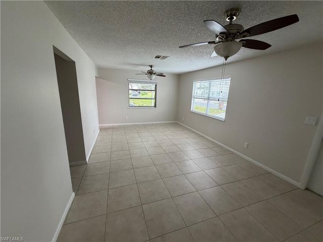 12 Desert Candle CIR, Lehigh Acres, FL 33936