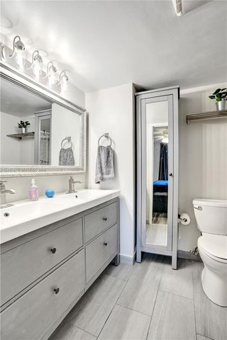 9451 Live Oak Pl 102, Davie, FL 33324