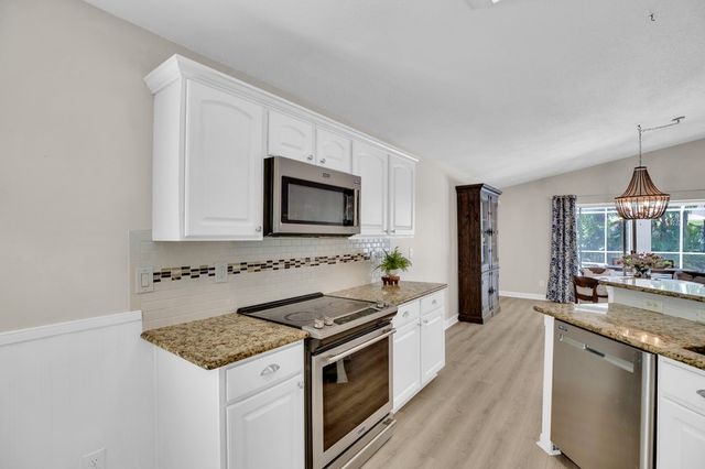 589 Willow Court, Sebastian, FL 32958
