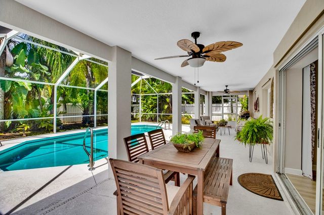 589 Willow Court, Sebastian, FL 32958