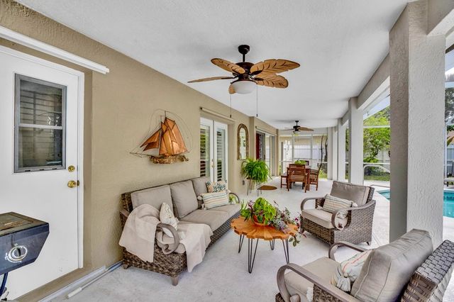 589 Willow Court, Sebastian, FL 32958