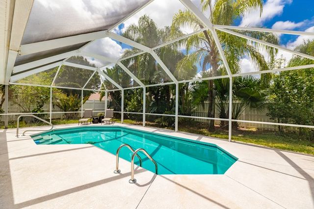 589 Willow Court, Sebastian, FL 32958