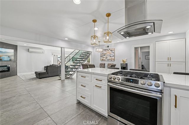 2120 Ronsard Road, Rancho Palos Verdes, CA 90275