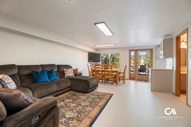 4025 Lake Point Drive, Helena, MT 59602