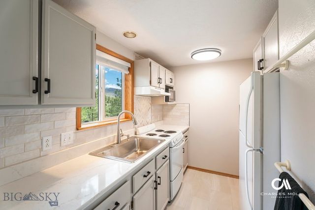 4025 Lake Point Drive, Helena, MT 59602