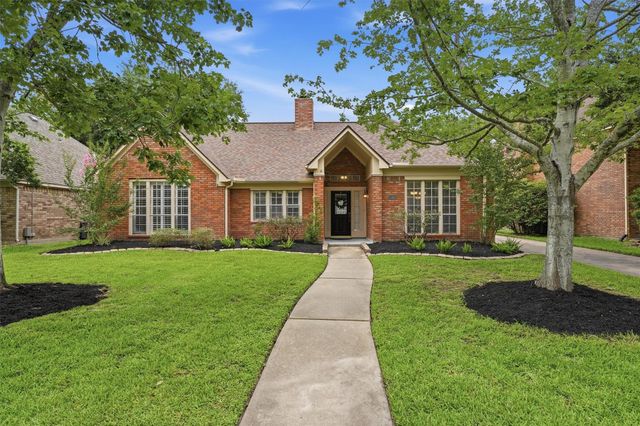 15718 Echo Lodge Drive, Houston, TX 77095
