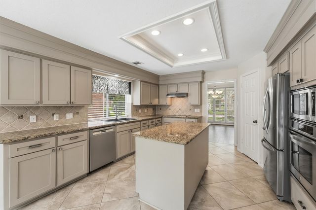 15718 Echo Lodge Drive, Houston, TX 77095