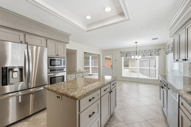 15718 Echo Lodge Drive, Houston, TX 77095