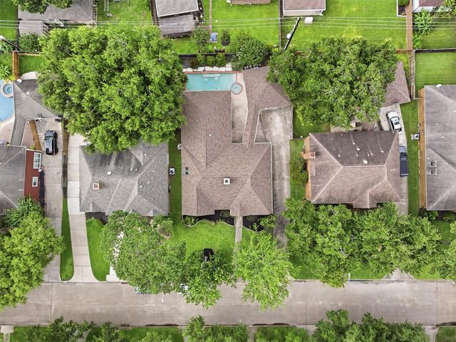 15718 Echo Lodge Drive, Houston, TX 77095