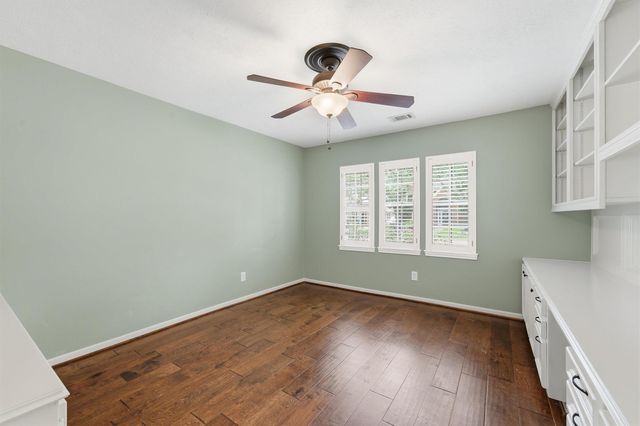 15718 Echo Lodge Drive, Houston, TX 77095