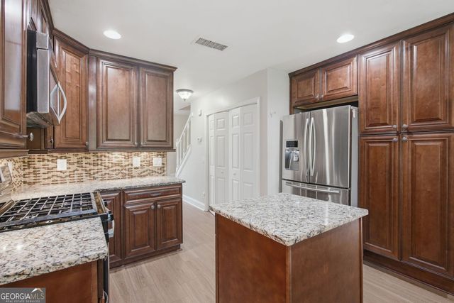 1960 Rocksram Drive, Buford, GA 30519