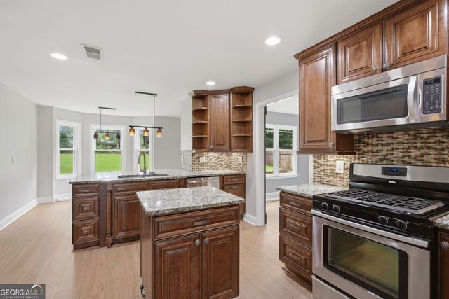 1960 Rocksram Drive, Buford, GA 30519