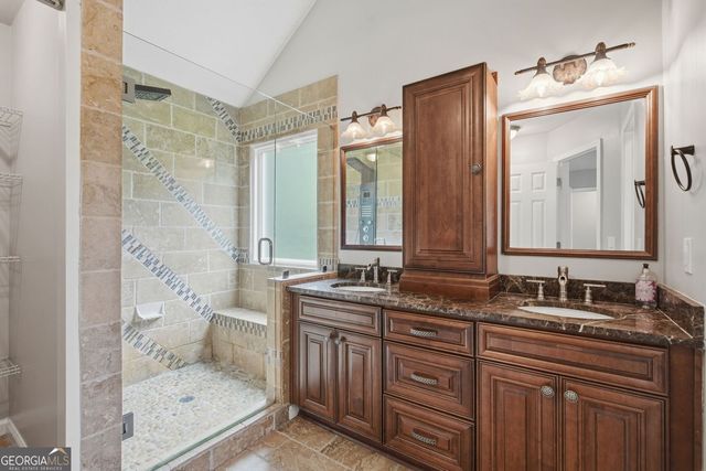 1960 Rocksram Drive, Buford, GA 30519