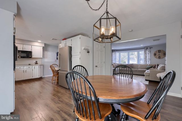 140 RIDGEFIELD DR, York, PA 17403