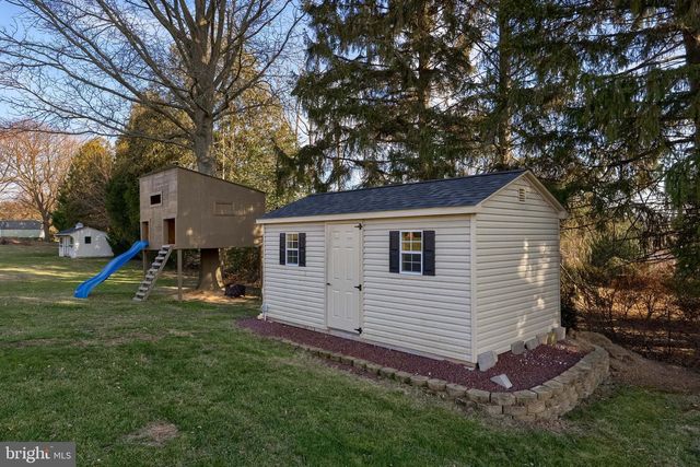 140 RIDGEFIELD DR, York, PA 17403