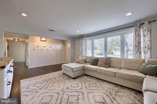 140 RIDGEFIELD DR, York, PA 17403