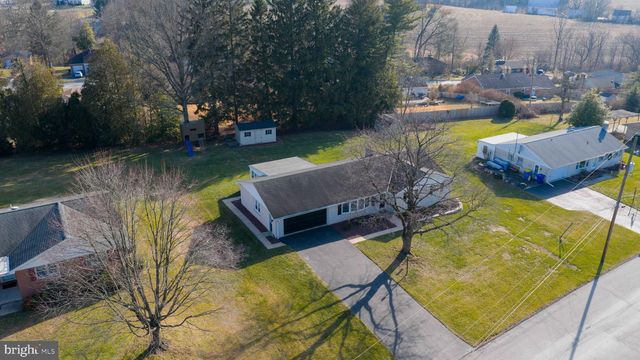 140 RIDGEFIELD DR, York, PA 17403