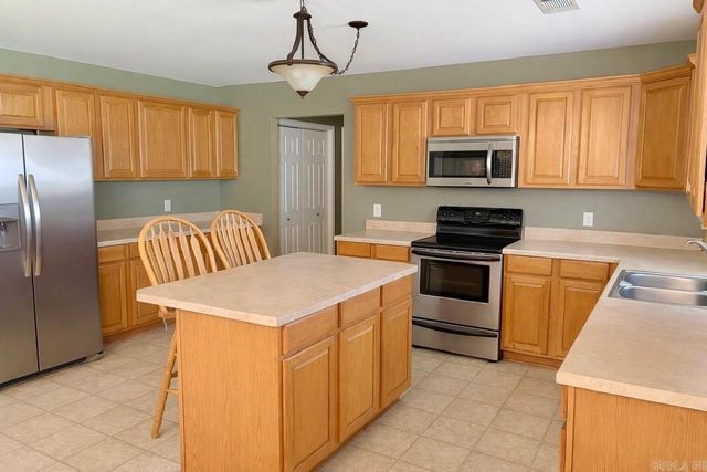 108 W Miracle Place, Hot Springs, AR 71913