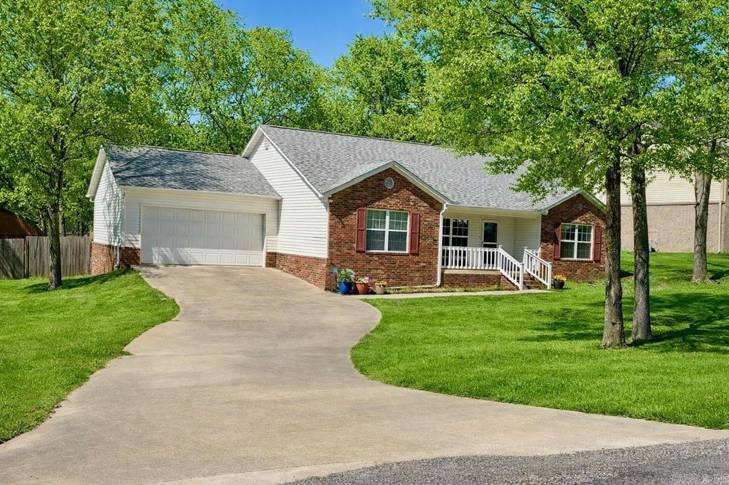 108 W Miracle Place, Hot Springs, AR 71913