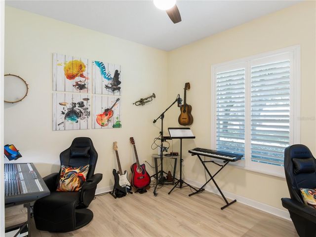 9513 SERRA COURT, Howey In The Hills, FL 34737