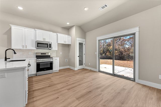 43 Perth Drive, Bella Vista, AR 72715