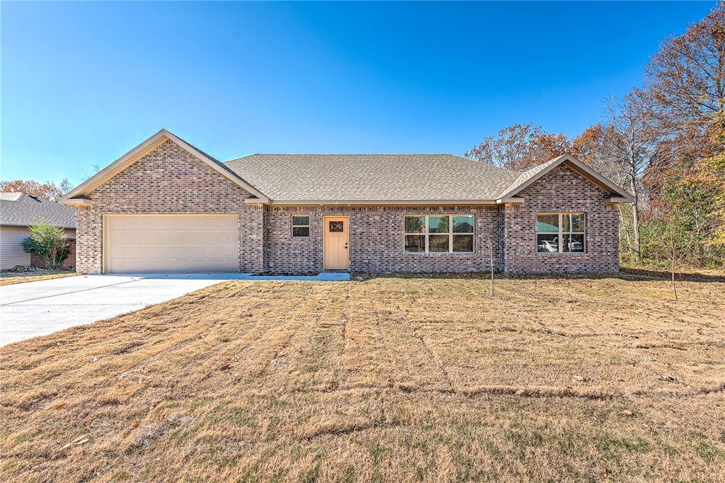 43 Perth Drive, Bella Vista, AR 72715