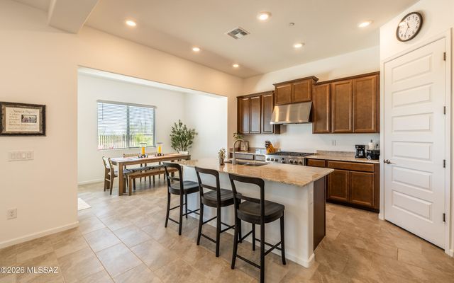 6561 W Antler Bend Place, Marana, AZ 85658