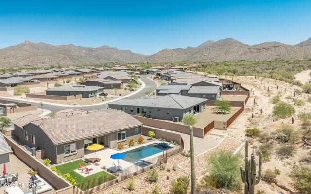 6561 W Antler Bend Place, Marana, AZ 85658