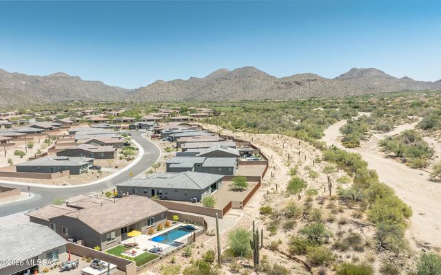 6561 W Antler Bend Place, Marana, AZ 85658