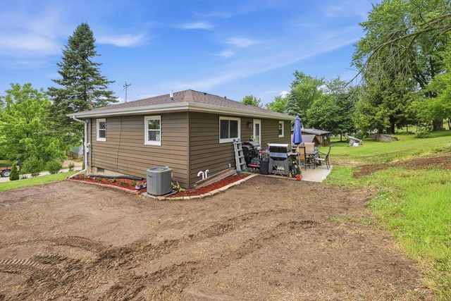 118 Highland AVENUE, Iron Ridge, WI 53035