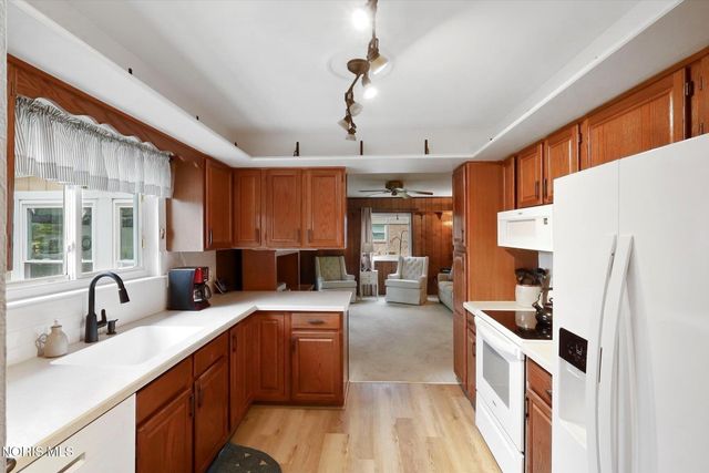 2859 County Road H, Swanton, OH 43558