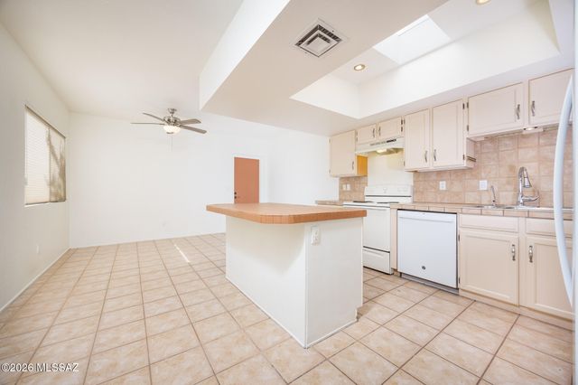 5840 E Hohokam Trail, Tucson, AZ 85750