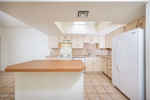 5840 E Hohokam Trail, Tucson, AZ 85750