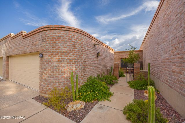 5840 E Hohokam Trail, Tucson, AZ 85750