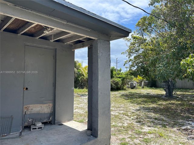 164 SW 2nd Ct, Deerfield Beach, FL 33441