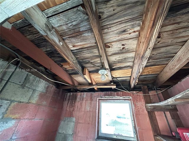 164 SW 2nd Ct, Deerfield Beach, FL 33441