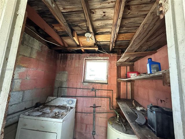 164 SW 2nd Ct, Deerfield Beach, FL 33441