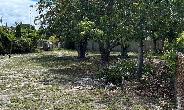 164 SW 2nd Ct, Deerfield Beach, FL 33441