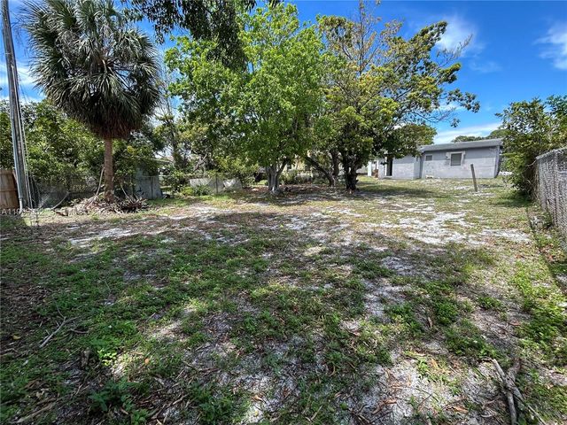 164 SW 2nd Ct, Deerfield Beach, FL 33441