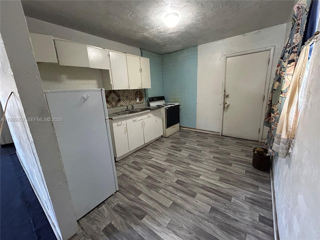 164 SW 2nd Ct, Deerfield Beach, FL 33441