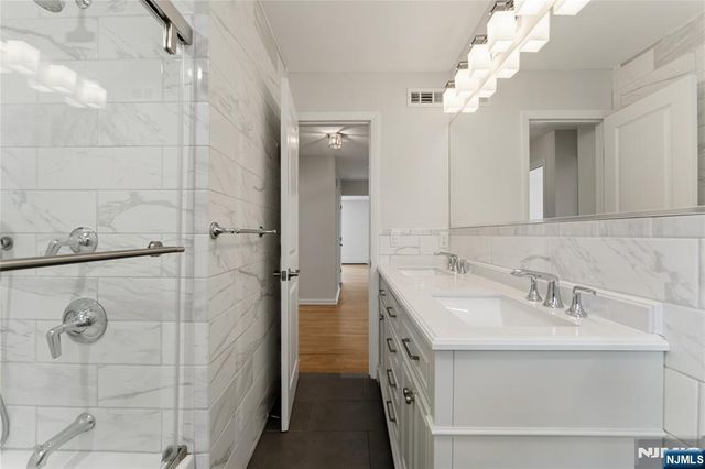 312 Glen Avenue 1st Flr, Palisades Park, NJ 07650