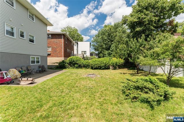 312 Glen Avenue 1st Flr, Palisades Park, NJ 07650