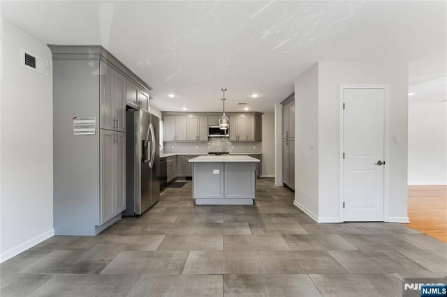 312 Glen Avenue 1st Flr, Palisades Park, NJ 07650