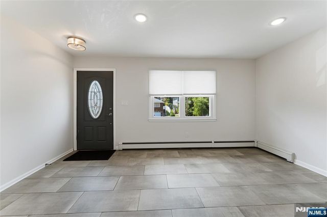 312 Glen Avenue 1st Flr, Palisades Park, NJ 07650