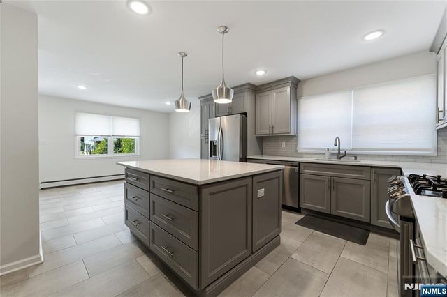 312 Glen Avenue 1st Flr, Palisades Park, NJ 07650