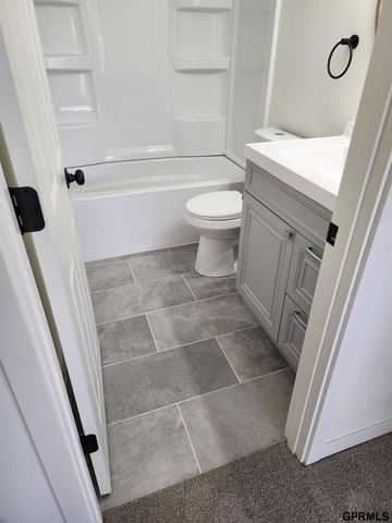 12735 S 38Th Street, Bellevue, NE 68123