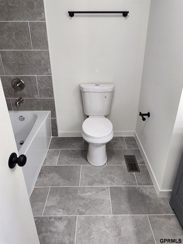 12735 S 38Th Street, Bellevue, NE 68123