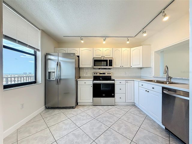 7300 SUN ISLAND DR S, 1403, South Pasadena, FL 33707